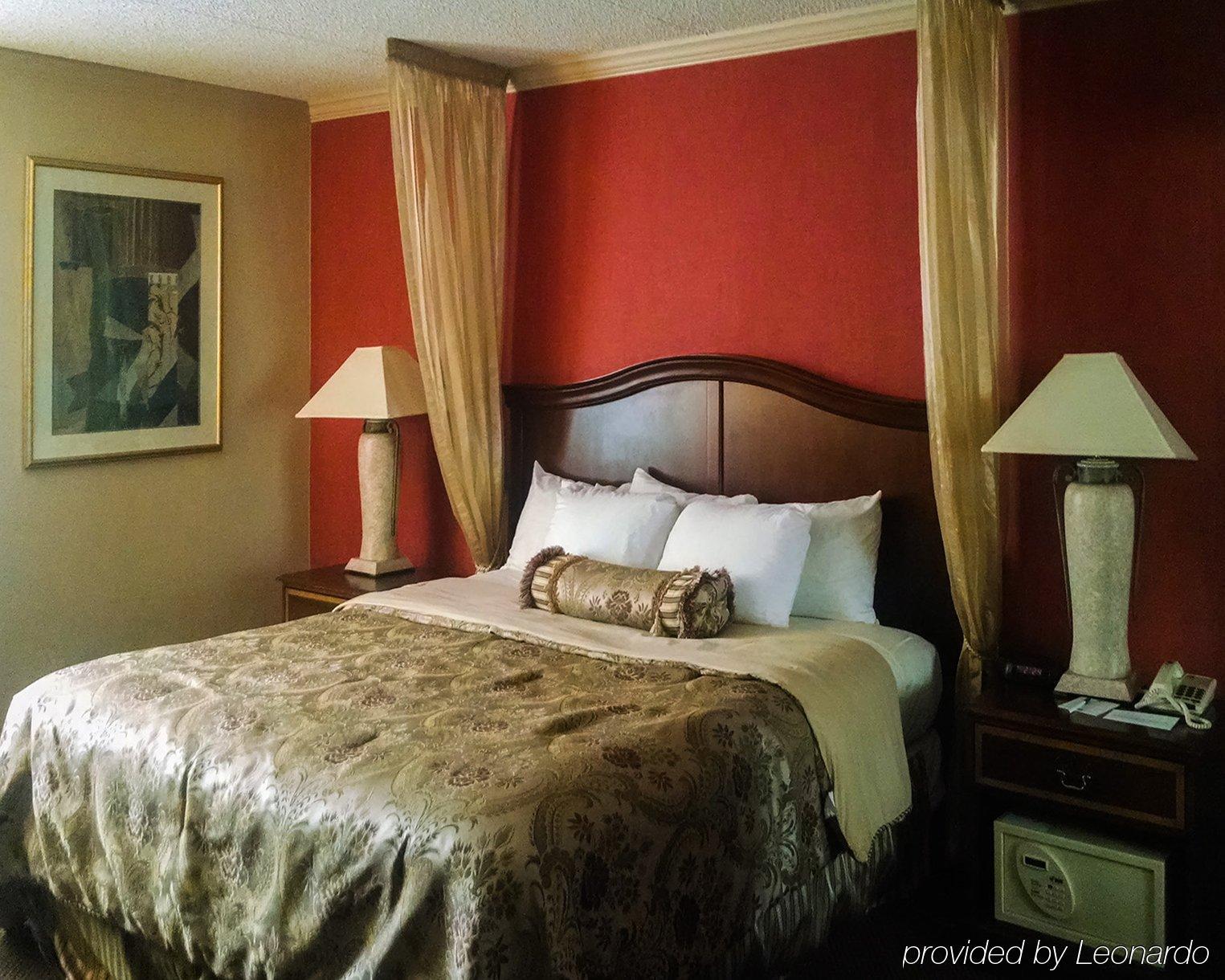 Plaza Inn & Suites Hagerstown Buitenkant foto