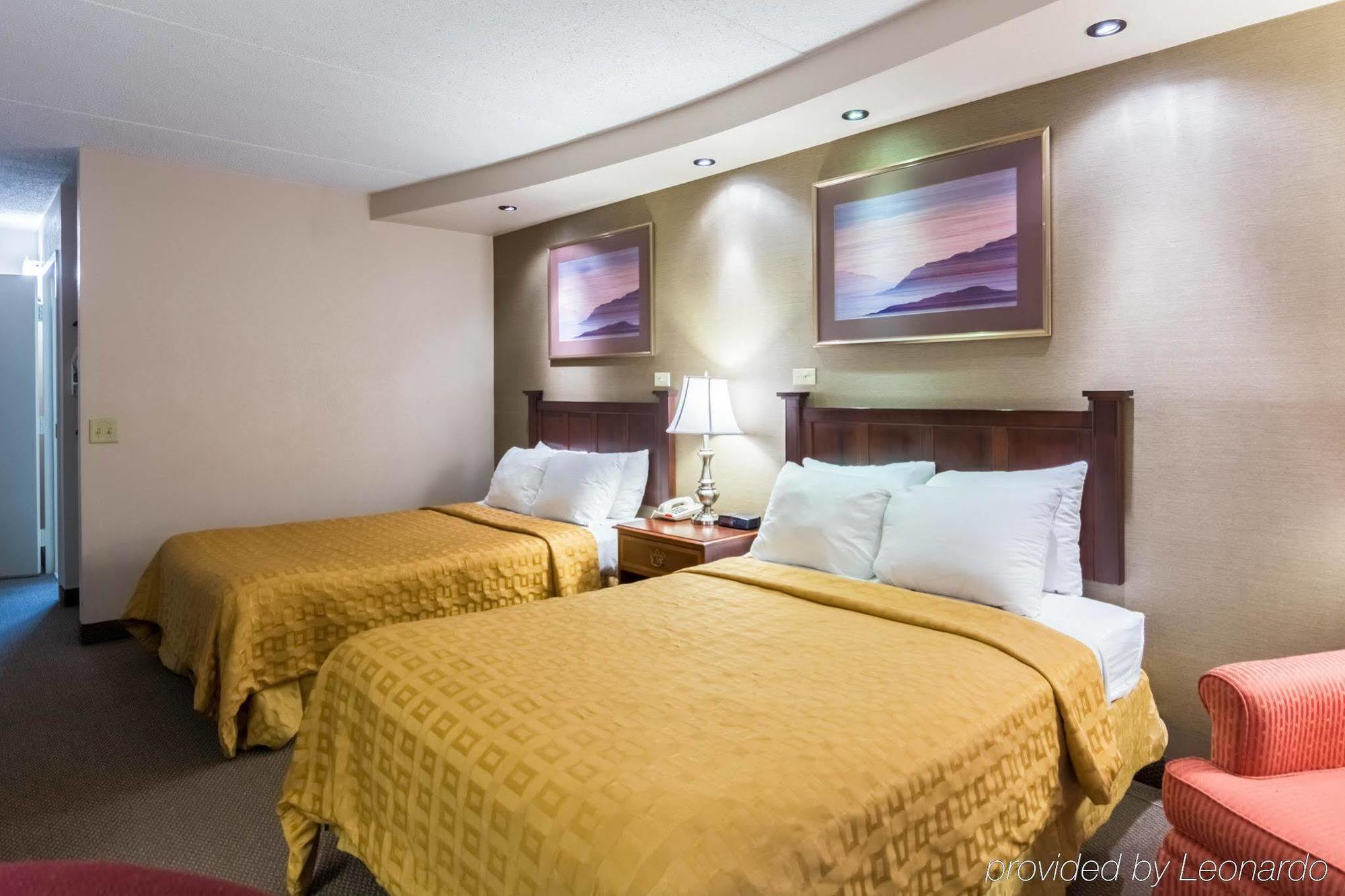 Plaza Inn & Suites Hagerstown Buitenkant foto